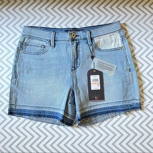 Tommy Hilfiger Jeans Denim Shorts Size 2  Botanical Gardens Casual